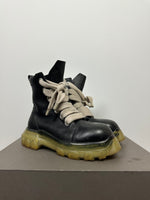 FW22 ‘STROBE’ Jumbo Lace Bozo Boots
