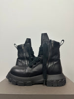 FW22 ‘STROBE’ Jumbo Lace Bozo Boots