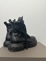 FW22 ‘STROBE’ Jumbo Lace Bozo Boots