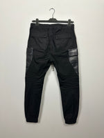 FW19 ‘LARRY’ Suede Patch Cargojoggers
