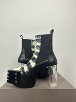 SS22 ‘FOGACHINE’ Python Grolled Kiss Boots