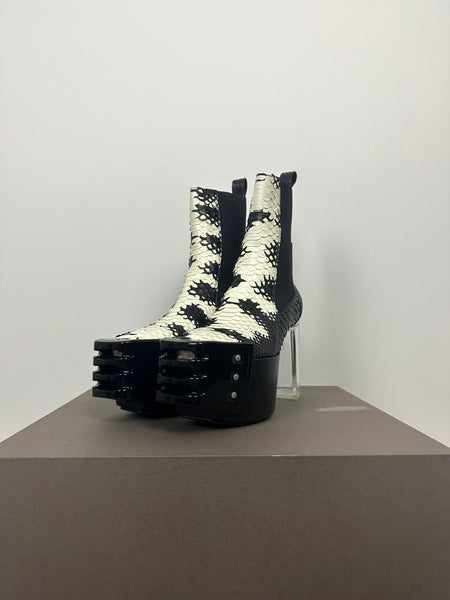 SS22 ‘FOGACHINE’ Python Grolled Kiss Boots