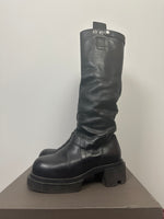 FW22 ‘STROBE’ Knee High Boguns