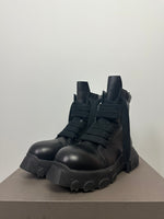 FW22 ‘STROBE’ Jumbo Lace Bozo Boots