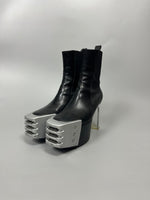 FW20 ‘PERFORMA’ Grilled Kiss Boots