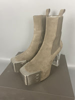 Dust Suede Bevel Kiss Boots