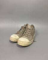 Dust Low Ramones