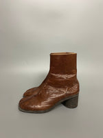 Heeled Tabi Boot