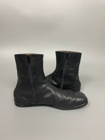 Zip Closure Tabi Leather Socks