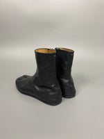 Zip Closure Tabi Leather Socks